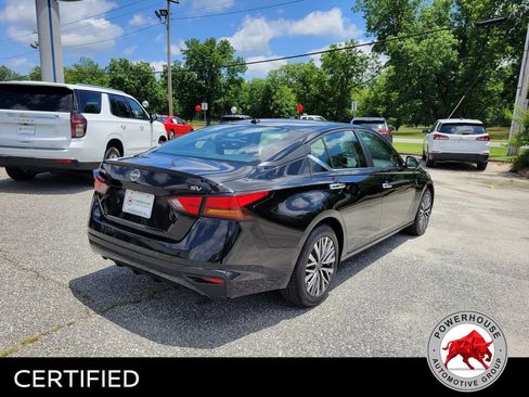 Used 2023 Nissan Altima 2.5 SV FWD image 6