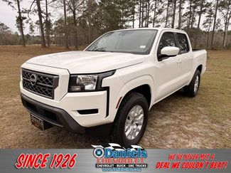 Used 2023 Nissan Frontier SV video 1