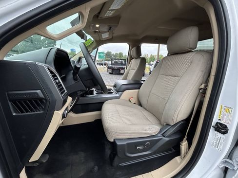 Used 2018 Ford F250 XLT w/ XLT Value Package AWD/4WD image 19