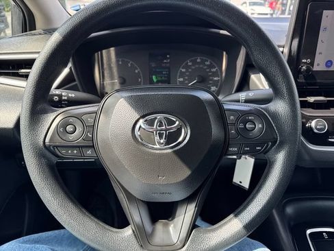 Used 2025 Toyota Corolla LE FWD image 15