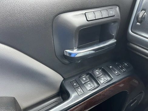 Used 2019 GMC Sierra 2500 SLT image 31