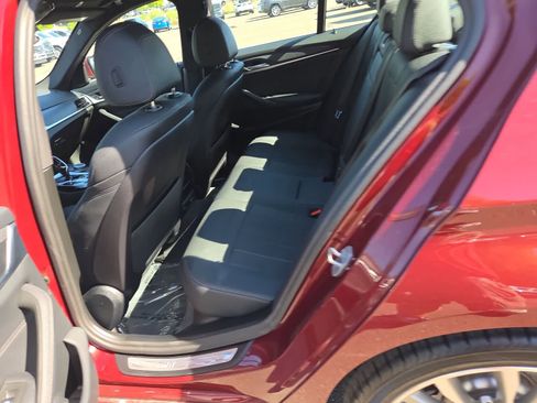 Used 2023 BMW 530e RWD image 21