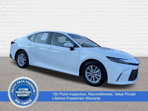Used 2025 Toyota Camry LE FWD image 1