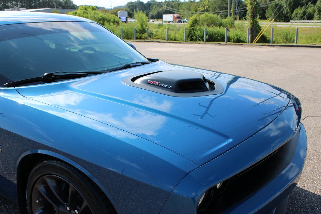 Used 2022 Dodge Challenger R/T Scat Pack w/ Shaker Package RWD image 8