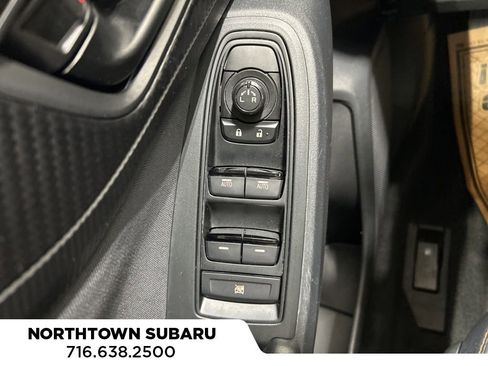 Used 2018 Subaru Crosstrek 2.0i Premium image 19