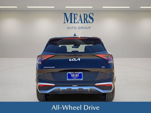 Used 2024 Kia Sportage LX image 5
