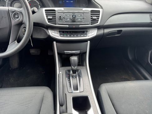 Used 2015 Honda Accord LX image 17