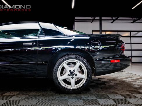 Used 1996 Pontiac Firebird Formula image 11
