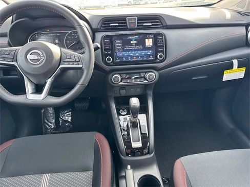 New 2025 Nissan Versa SR w/ Trunk Package image 17