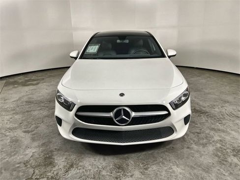Used 2022 Mercedes-Benz A 220 image 3