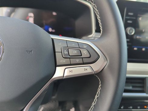 New 2026 Volkswagen Taos SE image 37