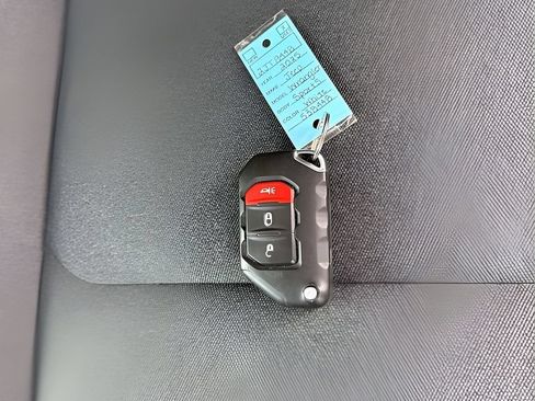 Used 2025 Jeep Wrangler Unlimited Sport AWD/4WD image 9
