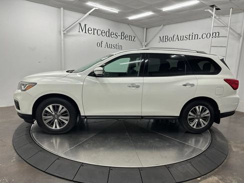 Used 2017 Nissan Pathfinder S FWD image 4