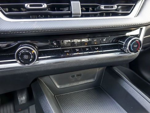 New 2026 Chevrolet Equinox LT w/ LPO, Floor Liner Package image 24