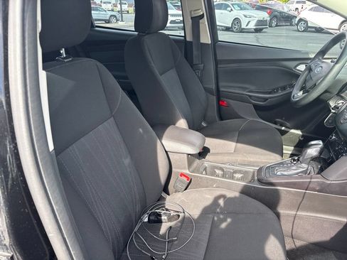Used 2015 Ford Focus SE FWD image 17