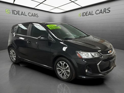 Used 2018 Chevrolet Sonic LT w/ Convenience Package FWD image 3