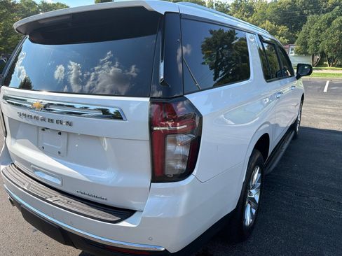 Used 2021 Chevrolet Suburban Premier w/ Max Trailering Package AWD/4WD image 5