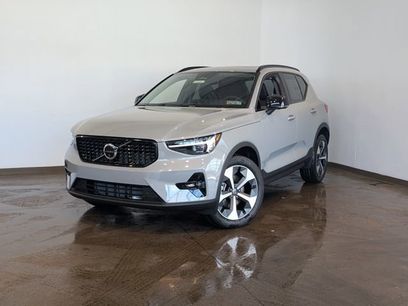 New 2026 Volvo XC40 B5 Plus w/ Protection Package Premier