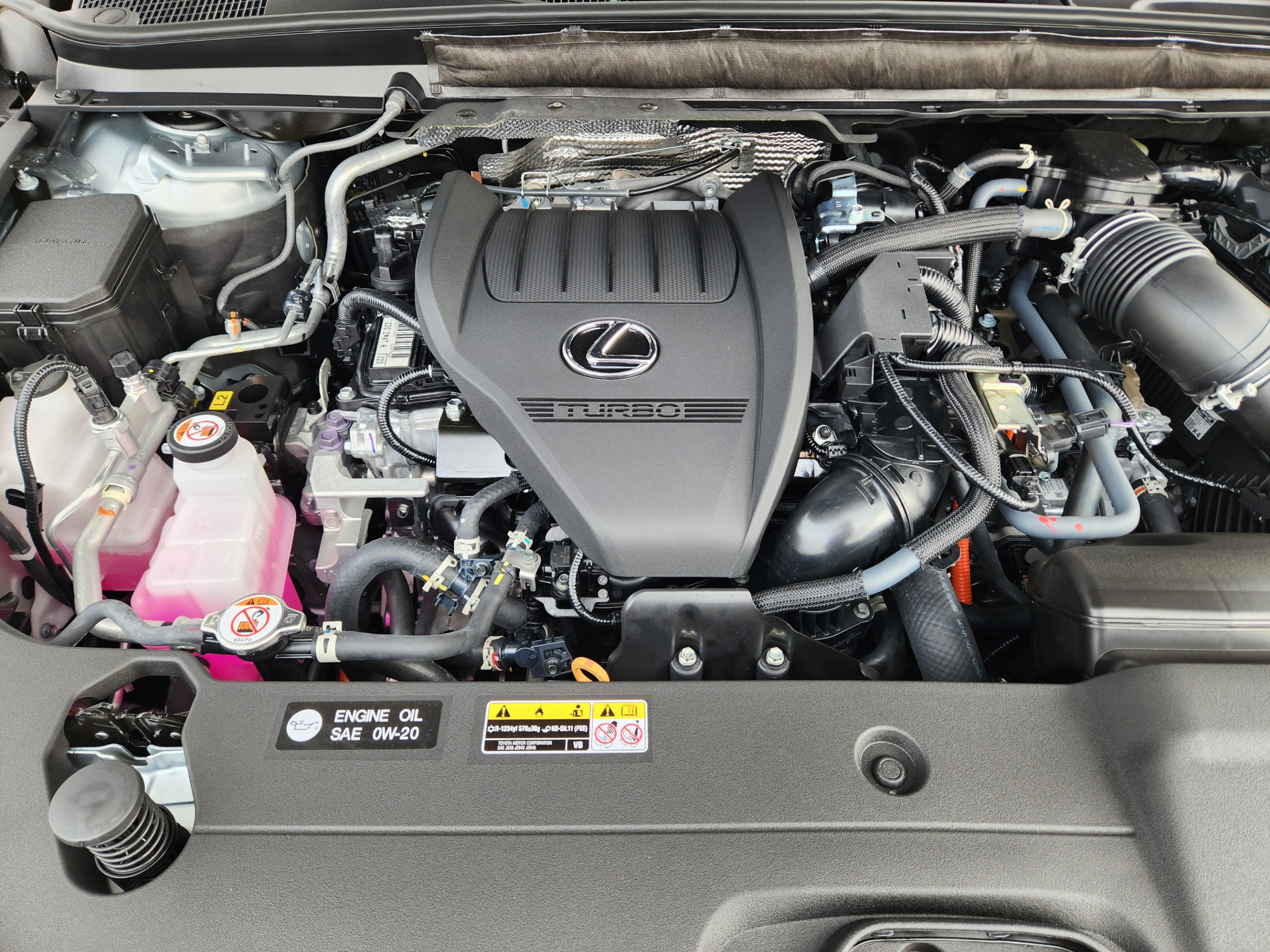 New 2026 Lexus RX 500h F Sport w/ Appearance Package AWD/4WD image 18