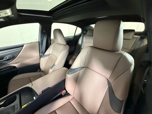 New 2025 Lexus ES 350 w/ Premium Package image 14