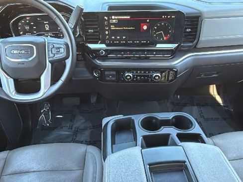 Used 2025 GMC Sierra 1500 SLT AWD/4WD image 26