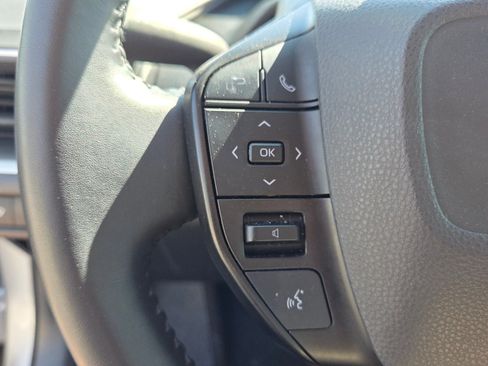 Used 2024 Toyota Prius LE image 25