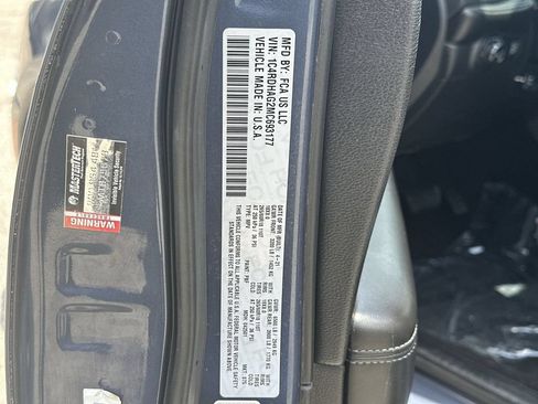 Certified 2021 Dodge Durango SXT w/ 3rd Row Seating Group RWD image 43