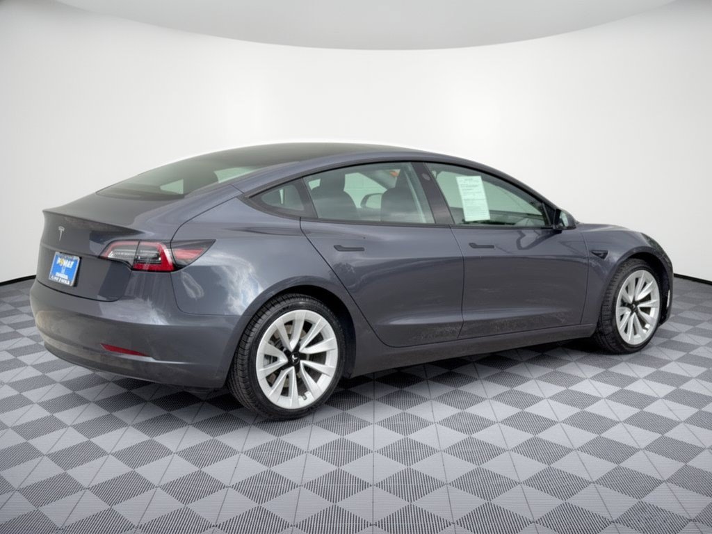 Used 2023 Tesla Model 3 Standard Range RWD image 9