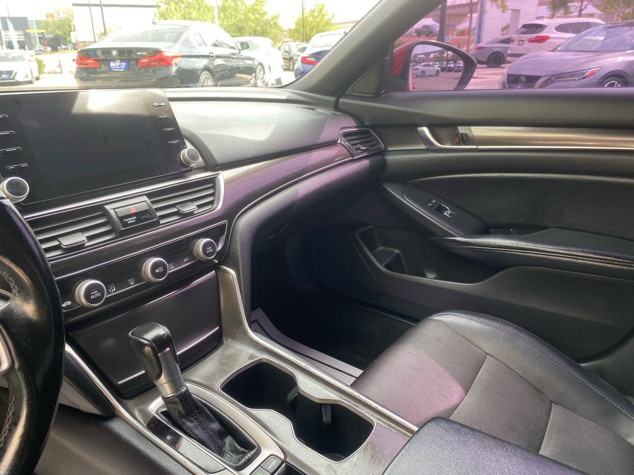 Used 2018 Honda Accord Sport image 14