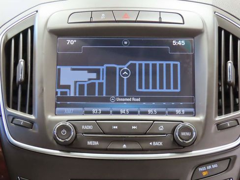 Used 2016 Buick Regal image 12