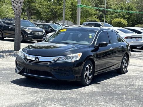 Used 2017 Honda Accord LX image 13