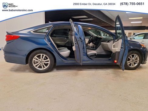 Used 2017 Hyundai Sonata SE image 5