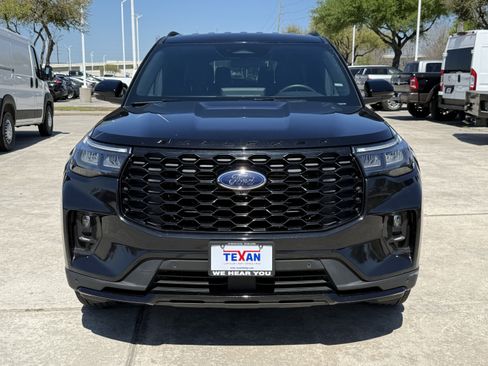 Used 2025 Ford Explorer ST-Line image 11