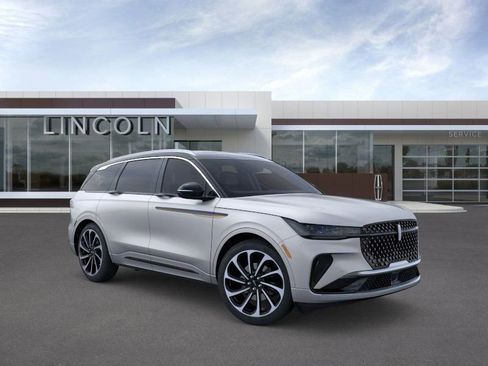 New 2026 Lincoln Nautilus Black Label image 7