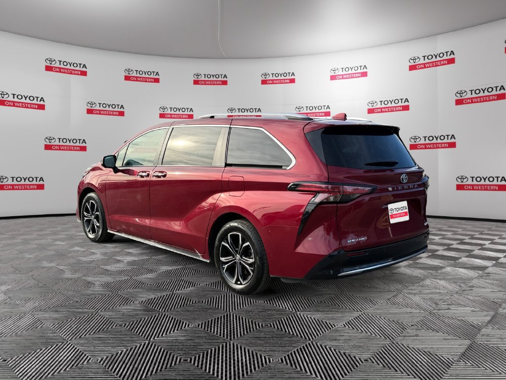 Certified 2025 Toyota Sienna Platinum AWD/4WD image 7