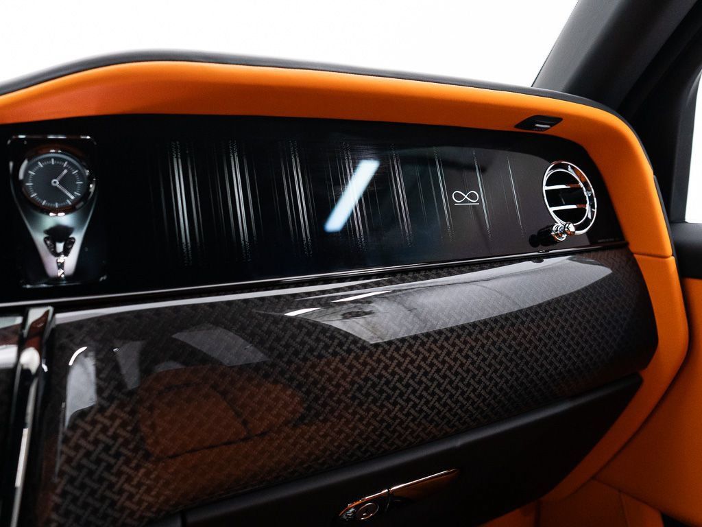 New 2027 Rolls-Royce Cullinan Black Badge AWD/4WD image 48