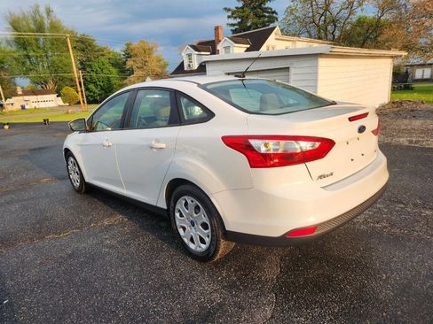 Used 2012 Ford Focus SE FWD image 9