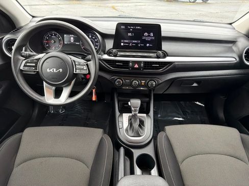 Used 2024 Kia Forte LXS FWD image 11