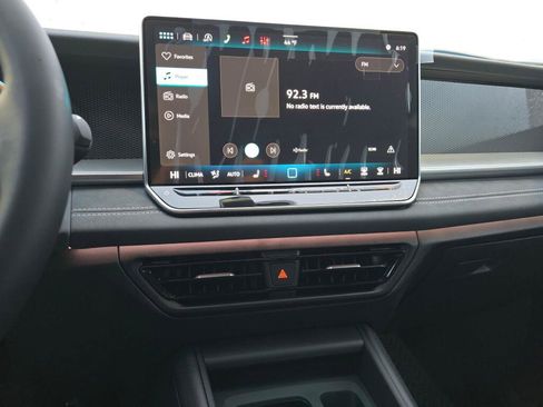 New 2026 Volkswagen Tiguan SE AWD/4WD image 24