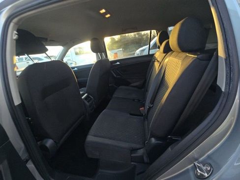 Used 2021 Volkswagen Tiguan S image 12