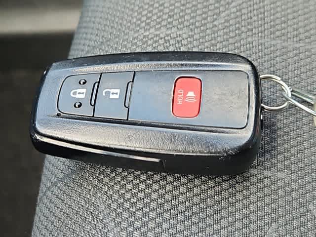 Certified 2025 Toyota RAV4 XLE AWD/4WD image 28