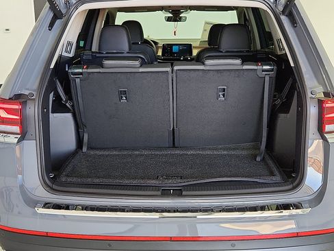 New 2026 Volkswagen Atlas SE FWD image 8