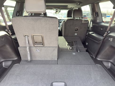 New 2025 Jeep Grand Cherokee L Altitude image 38