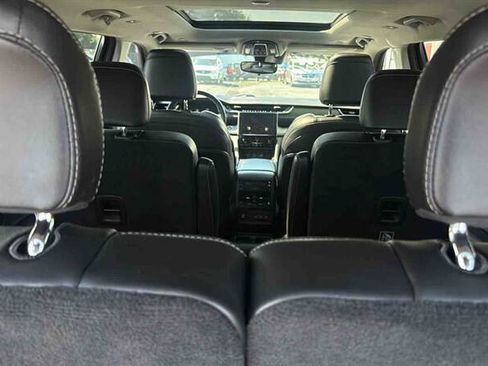 Used 2021 Jeep Grand Cherokee L Limited AWD/4WD image 20