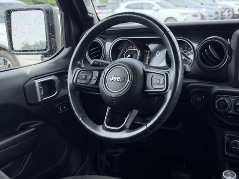 Used 2022 Jeep Wrangler Unlimited Sport AWD/4WD image 24
