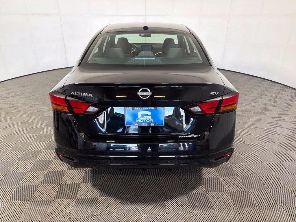 Used 2024 Nissan Altima 2.5 SV FWD image 6