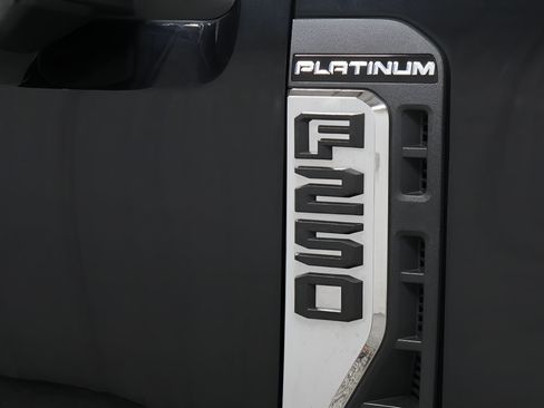 Used 2023 Ford F250 Platinum AWD/4WD image 34