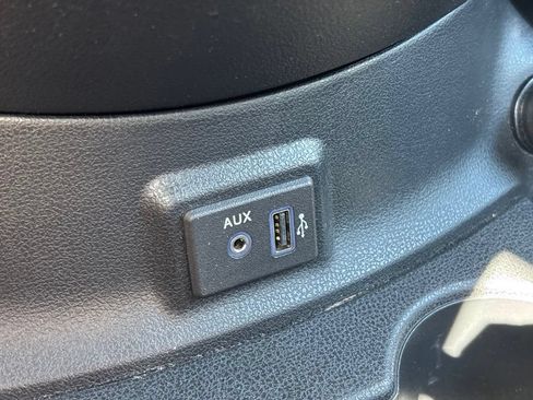 Used 2019 Nissan Versa SV FWD image 25