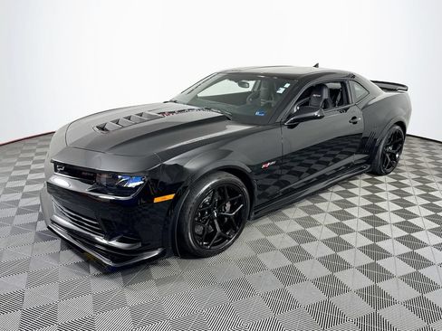 Used 2015 Chevrolet Camaro Z/28 RWD image 3