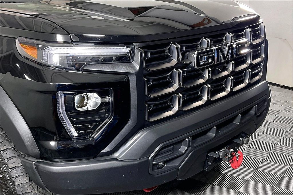 Used 2025 GMC Canyon AT4 w/ AT4X AEV Edition AWD/4WD image 38